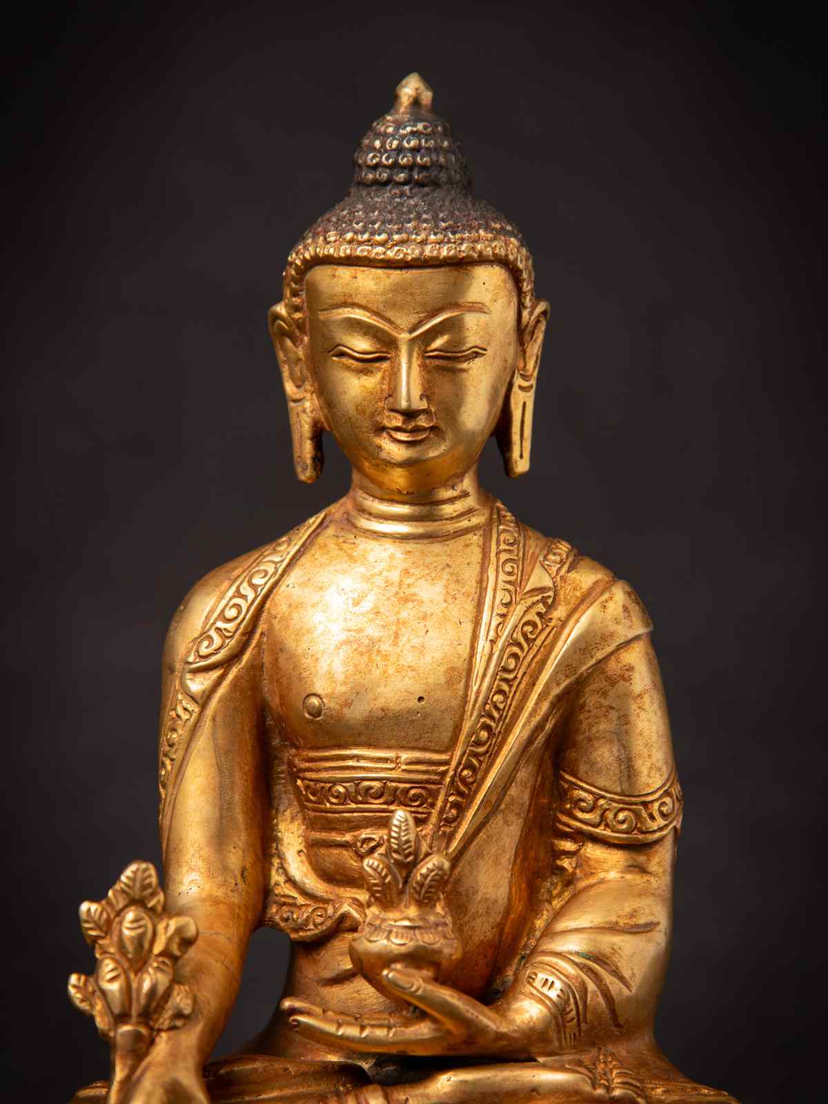 Golden_buddha_statue_3840-40-9.jpg