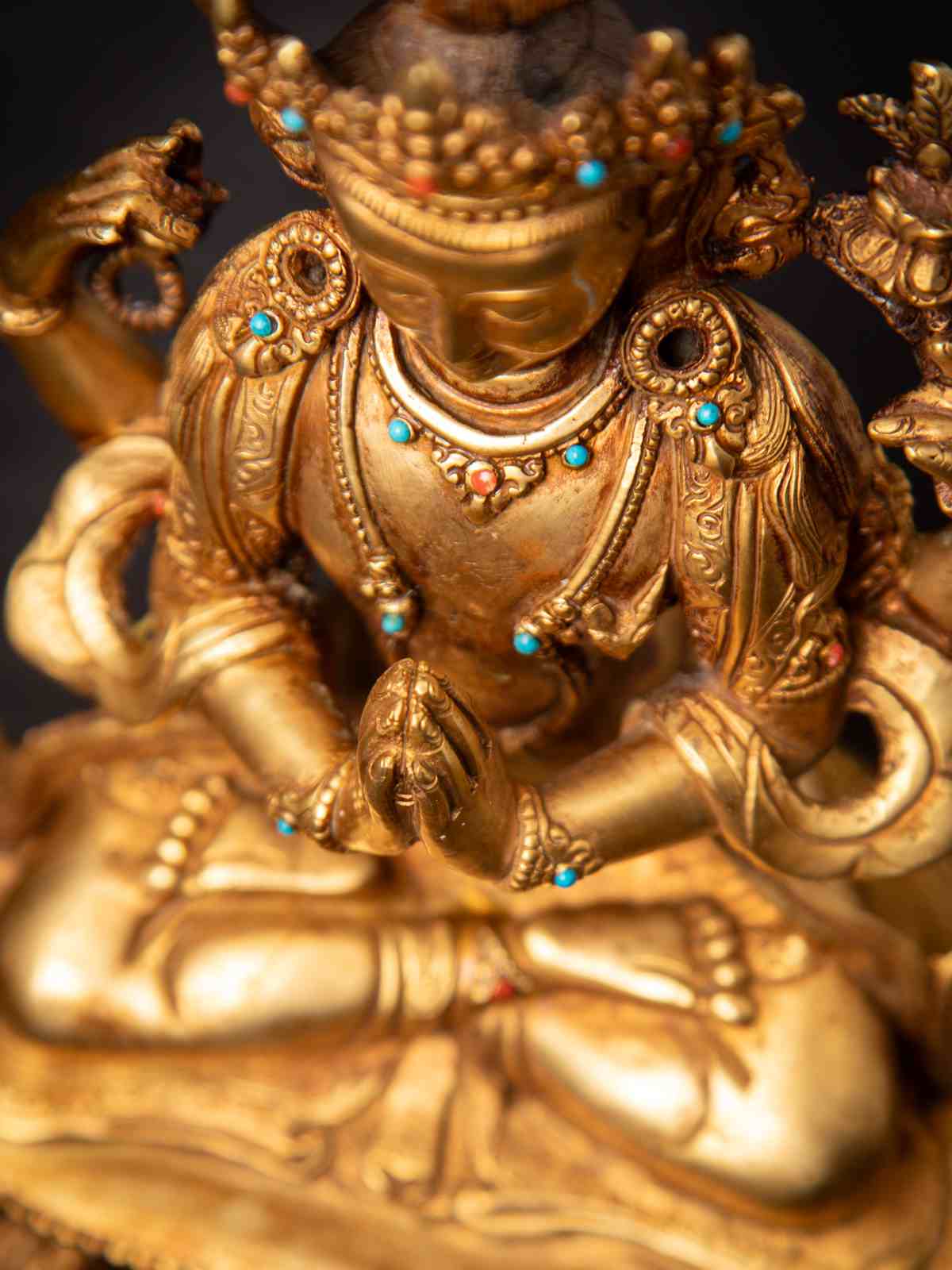 golden_buddha_statue_3840-118-25.jpg