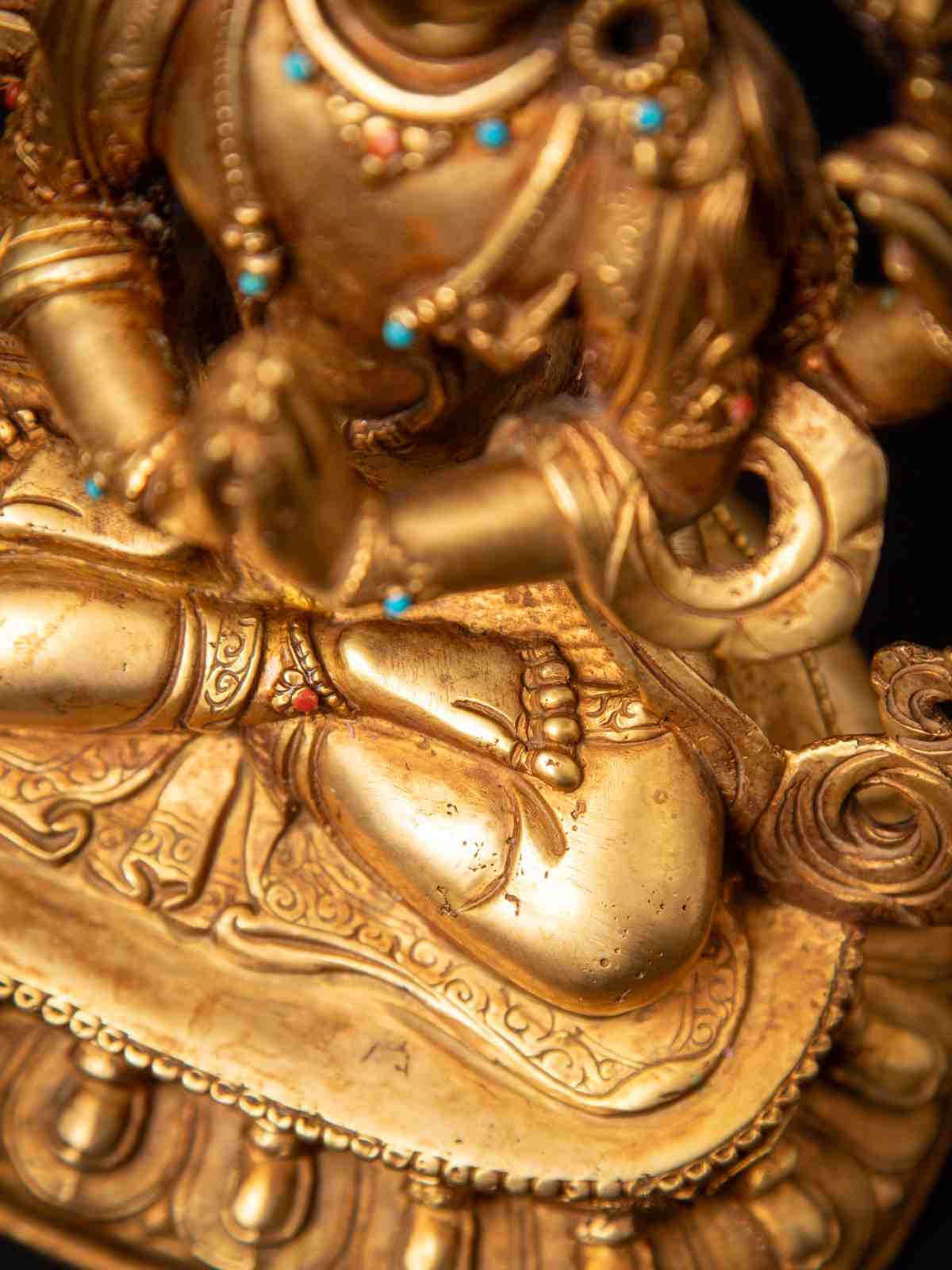 golden_buddha_statue_3840-118-24.jpg