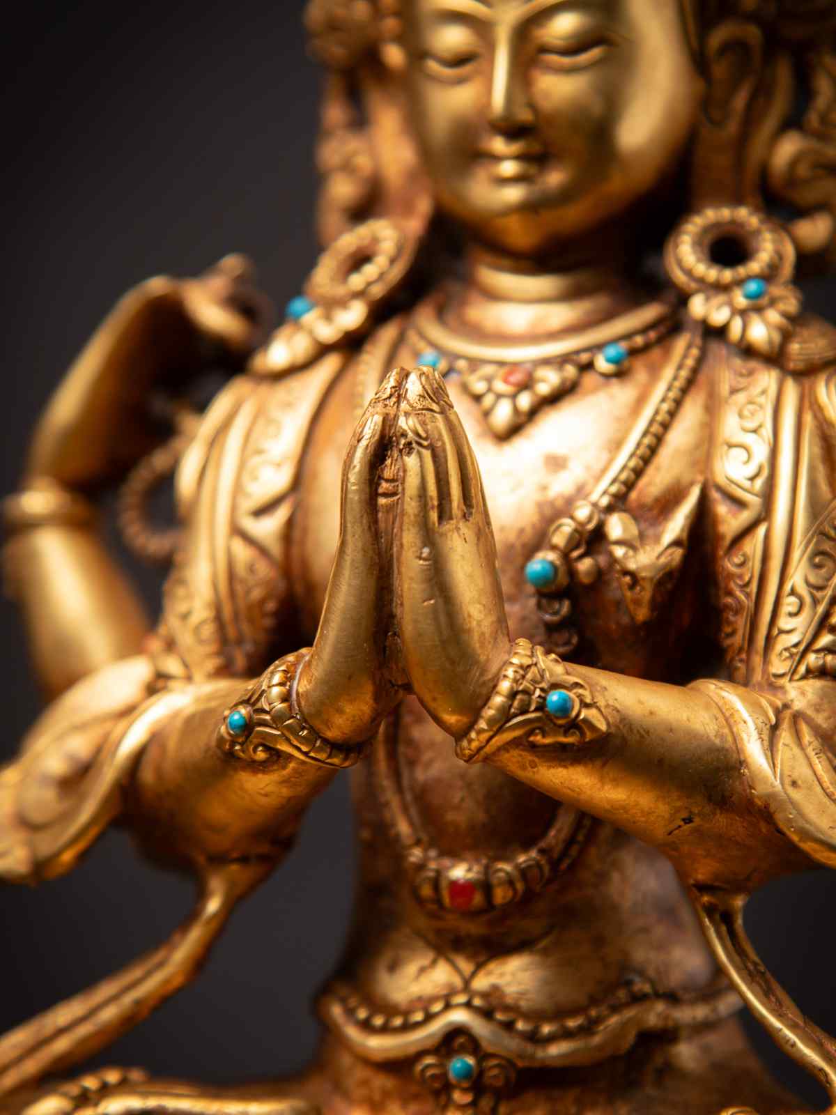 golden_buddha_statue_3840-118-18.jpg