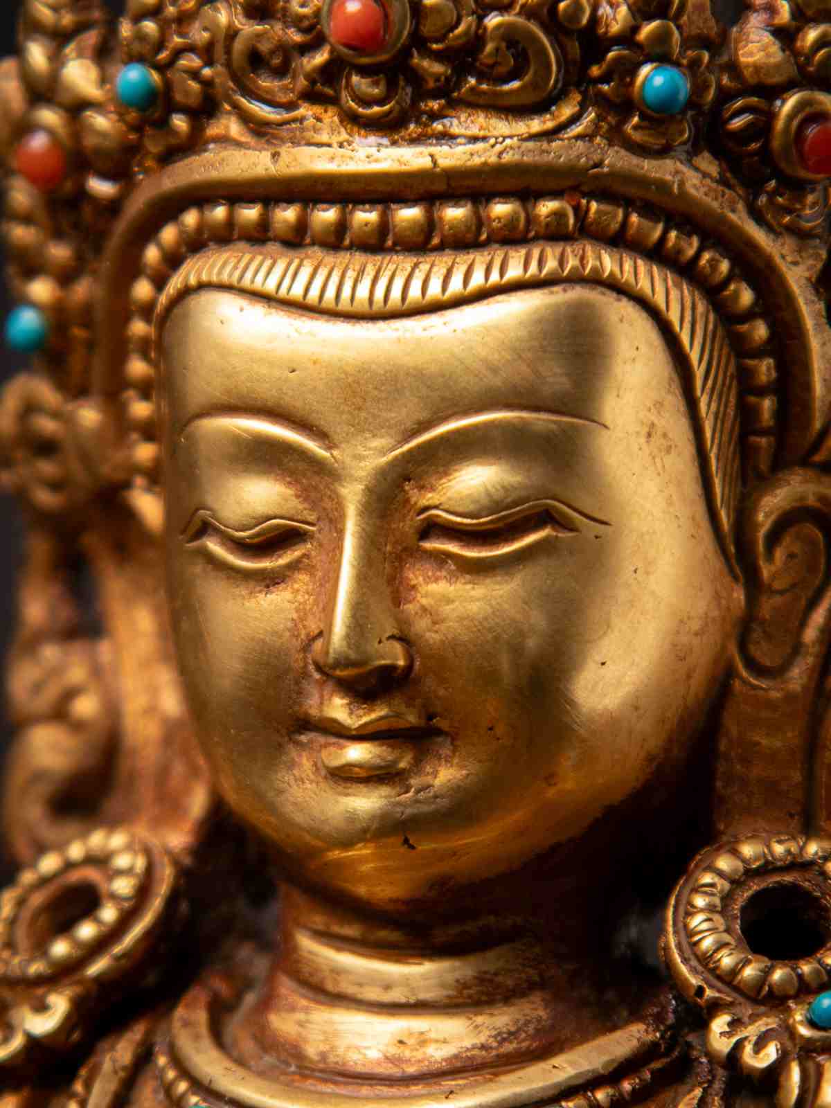 golden_buddha_statue_3840-118-15.jpg