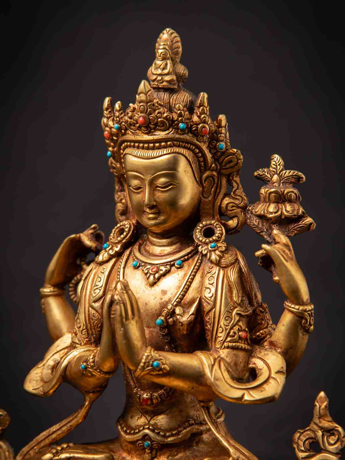 golden_buddha_statue_3840-118-11.jpg