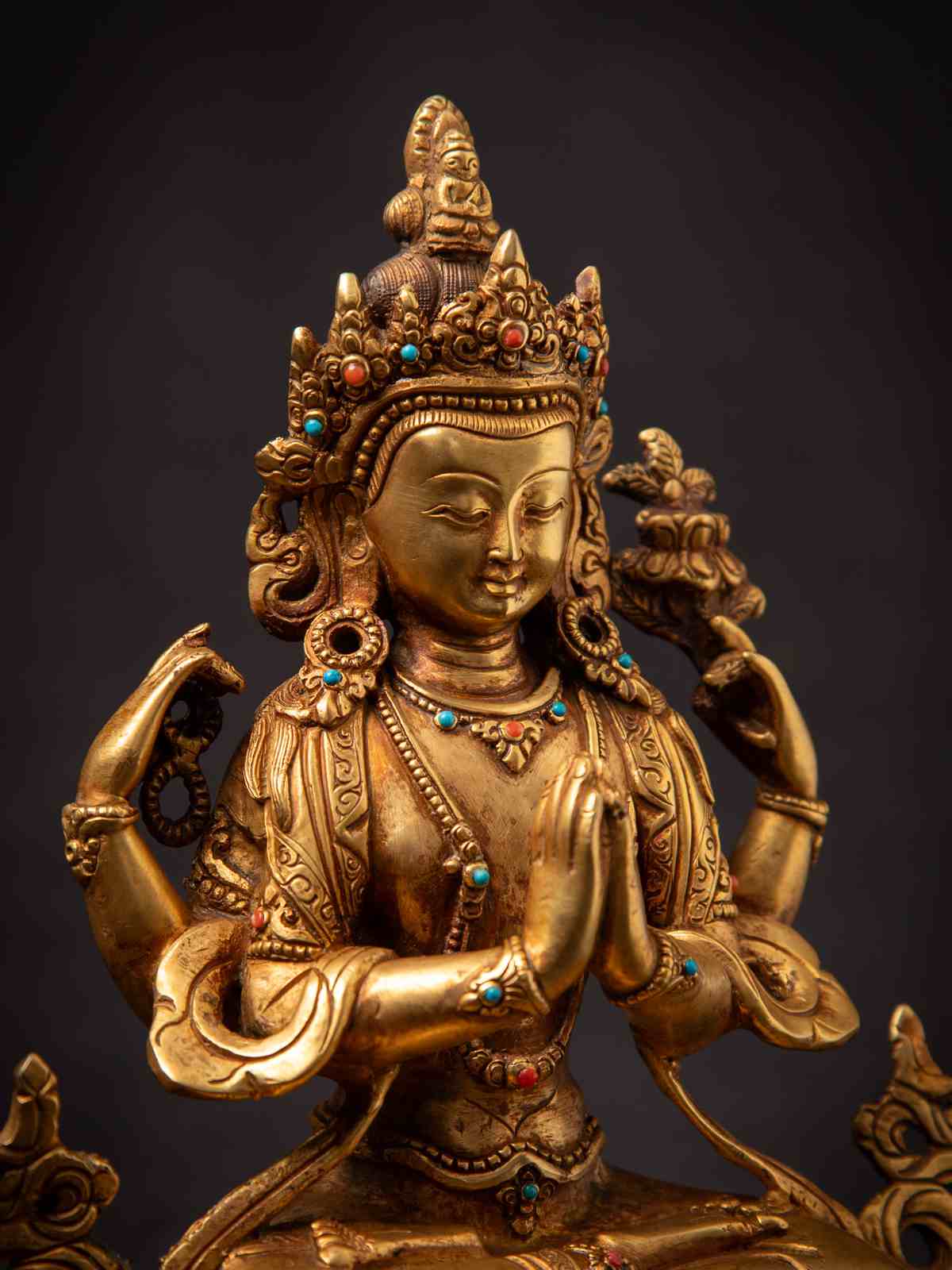golden_buddha_statue_3840-118-7.jpg